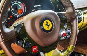 «Королевский» Ferrari практически «за бесценок»