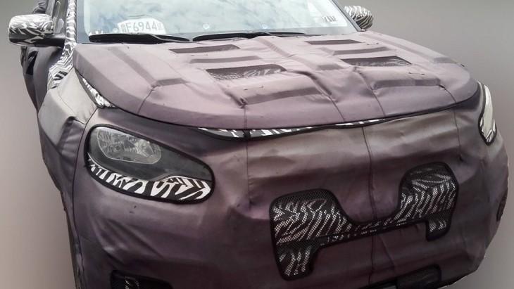 На тестах замечен новый кроссовер марки KIA