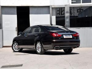 Китайский аналог Toyota Crown обновили