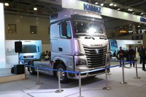Прототип КАМАЗа следующего поколения показали в Москве