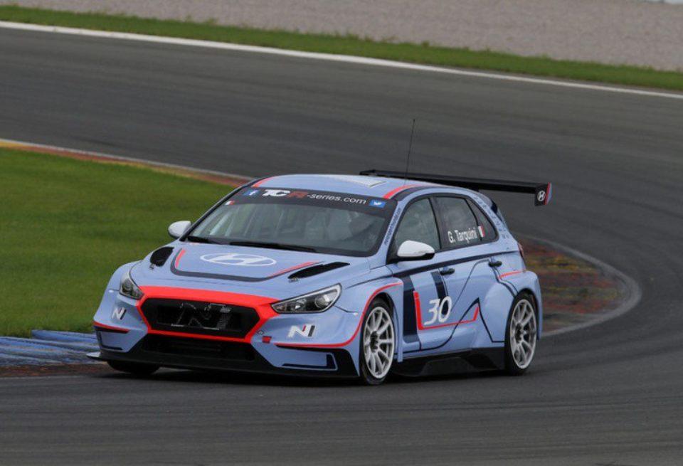 Тесты Hyundai i30 N TCR в Валенсии