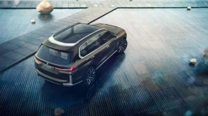 В сеть «утекли» официальные фото BMW X7