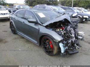 В ДТП разбили хот-хэтч Honda Civic Type R