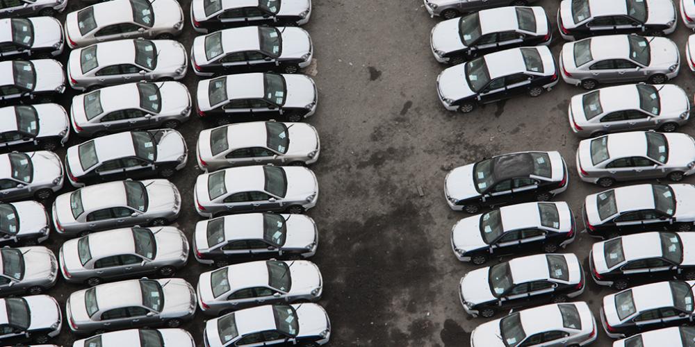 Рост продаж новых автомобилей на российском рынке замедлился в августе