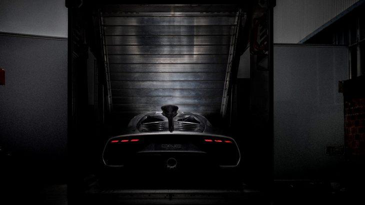 Гиперкар Mercedes-AMG Project One показал «корму»