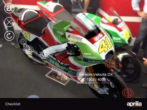 Aprilia представила шлем дополнительной реальности для механиков в MotoGP