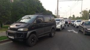 Mercedes спровоцировал массовое ДТП в Алматы: 5 авто пострадало