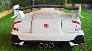 Honda сделала Type R версию газонокосилки