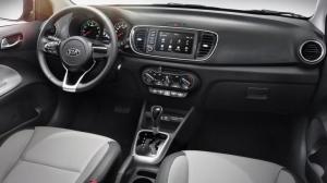 «Бюджетный» седан KIA Pegas «показал» интерьер