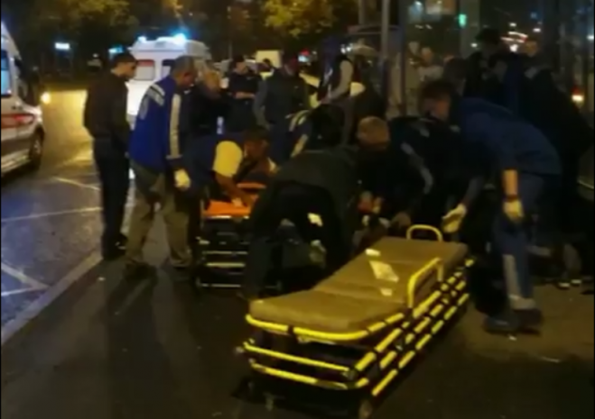 В Петербурге автомобиль протаранил остановку с людьми