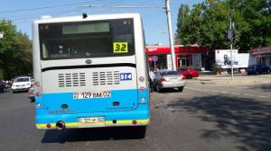 В Алматы при ДТП с пассажирским автобусом пострадал ребенок