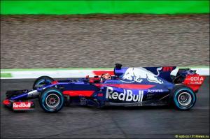 В Renault подтвердили расставание с Toro Rosso