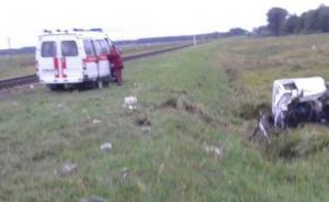 В Ивановском районе Mercedes попал под поезд: в авто было пятеро детей, трое из них погибли