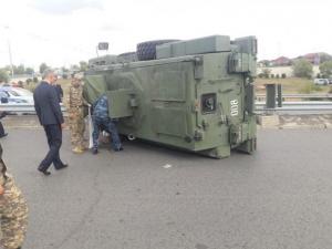 Боевая машина перевернулась в Семее: погиб солдат