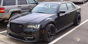 Седан Chrysler 300 получит сверхмощную версию Hellcat

