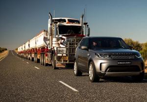 Land Rover Discovery отбуксировал 110-тонный автопоезд