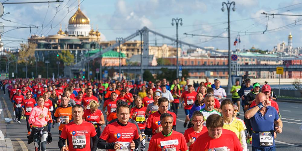 Водителей попросили внимательнее парковаться из-за марафона в Москве