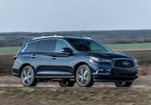 Компания Infiniti приостановила продажи двух кроссоверов