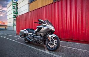 Первые фотографии Honda Gold Wing 2018
