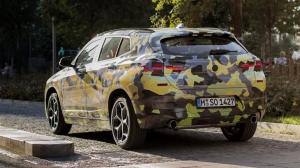 Кросс-купе BMW X2 рассекает по улицам Милана