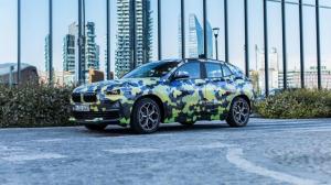 Кросс-купе BMW X2 рассекает по улицам Милана