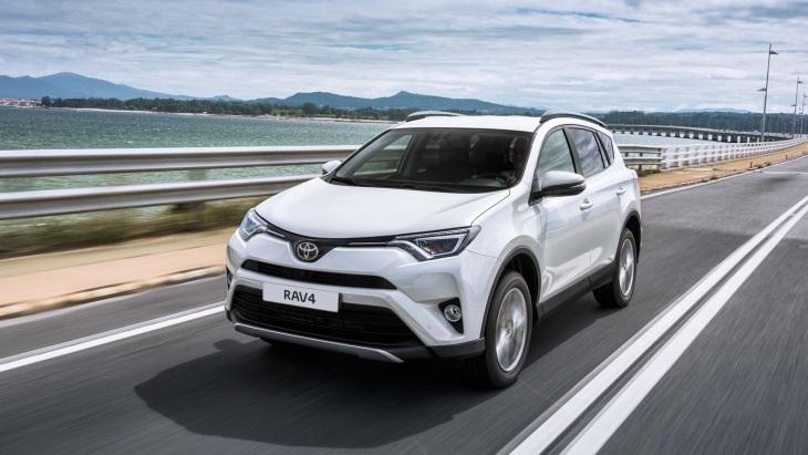Кроссовер Toyota RAV4 в России: новые комплектации и дизельный мотор