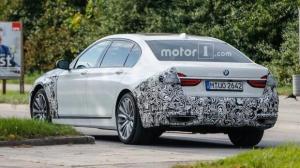 BMW вывела на тесты обновлённый седан 7-Series