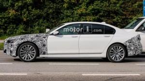BMW вывела на тесты обновлённый седан 7-Series