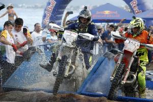 Билли Болт выиграл гонку Red Bull Sea to Sky Beach 2017