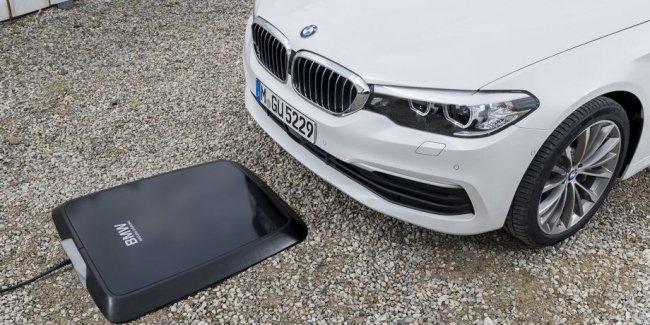 BMW создала беспроводную зарядку для электромобилей: опубликовано видео