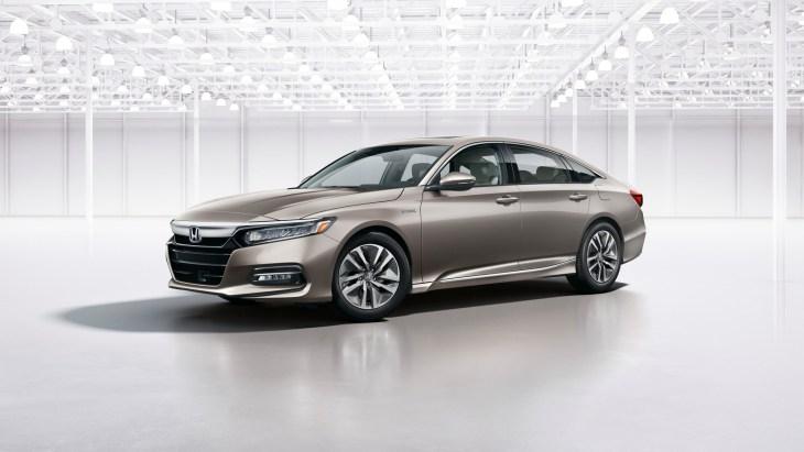 Honda огласила цены седана Accord нового поколения