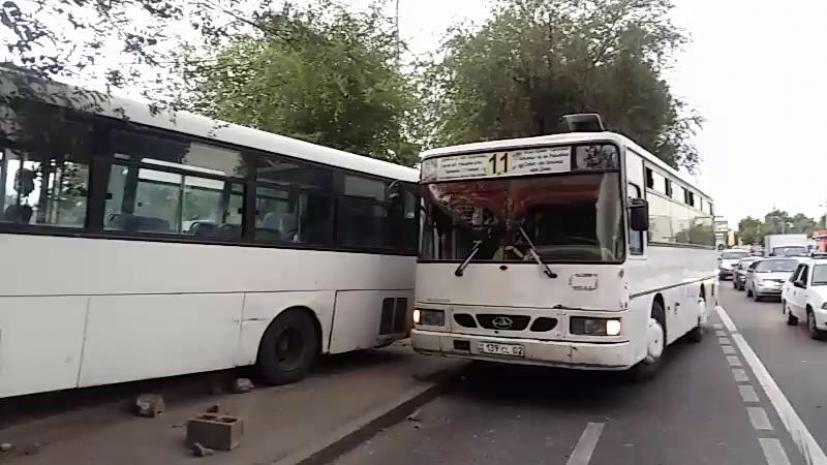 До конца года в Алматы поступят 554 новых автобуса