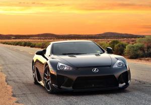 В США на продажу выставили Lexus LFA с пробегом 573 километра