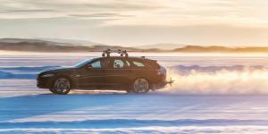 Jaguar XF Sportbrake установил рекорд по буксировке лыжника