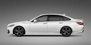 Toyota анонсировала премьеру седана Crown нового поколения