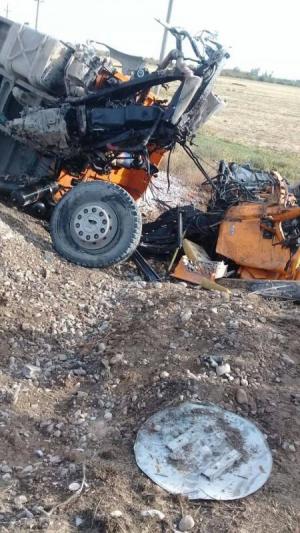 Поезд снес грузовик в Шымкенте