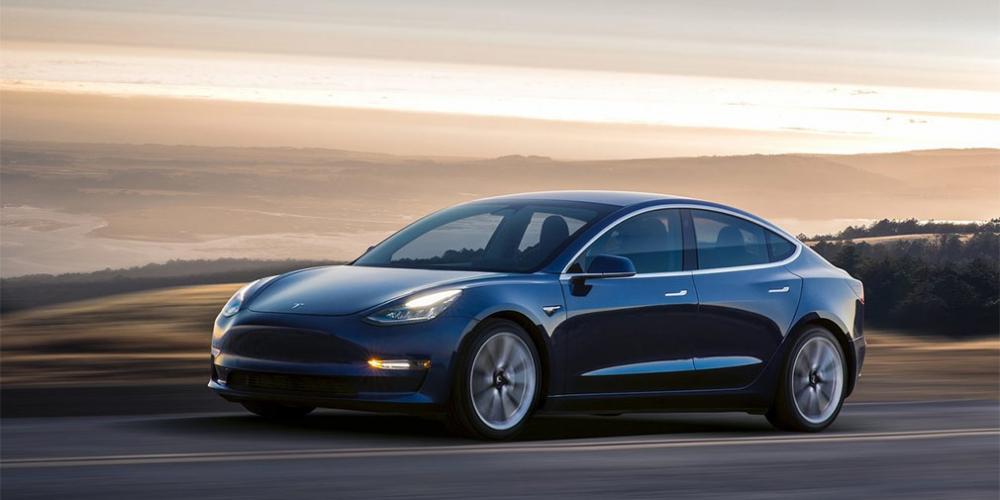 Россияне смогут купить Tesla Model 3 через «Яндекс»