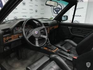 Старую BMW 3 E30 продают по цене Bugatti Veyron