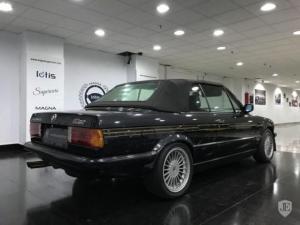 Старую BMW 3 E30 продают по цене Bugatti Veyron