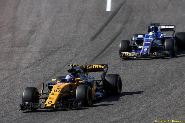 Renault уступила позицию в Кубке конструкторов