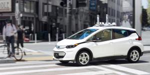 Беспилотные Chevrolet Bolt попали в 13 ДТП во время испытаний