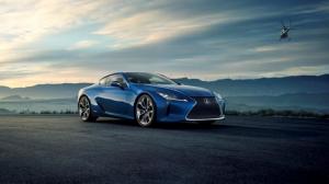 Компания Lexus потратила 15 лет на разработку особого оттенка