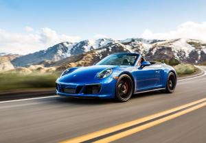 В Porsche предложили подписаться на спорткары