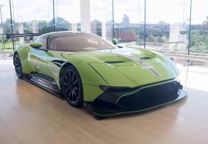Редкий Aston Martin в цвете Lamborghini оценили в 206 миллионов рублей