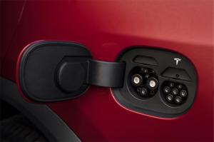 Tesla приспособили для Китая