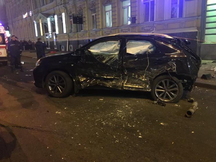В Харькове внедорожник въехал в толпу людей