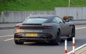 Новый суперкар Aston Martin впервые замечен без камуфляжа