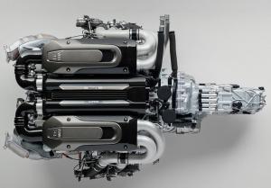 Уменьшенную вчетверо копию мотора Bugatti Chiron оценили в 10 000 долларов