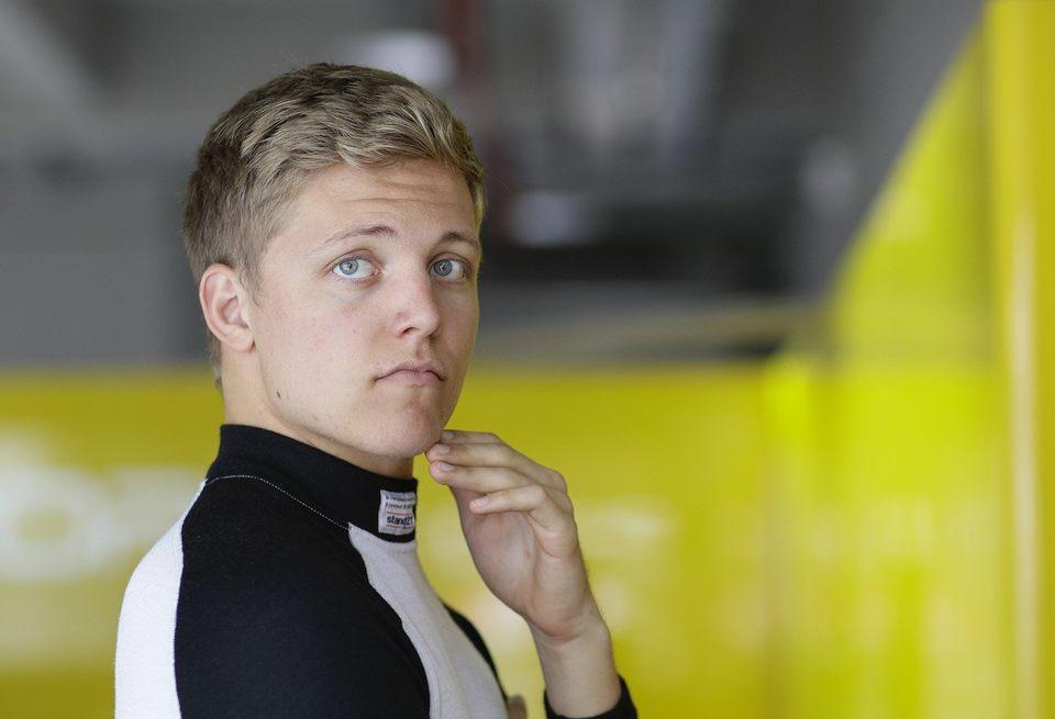 Янн Эрлахер выступит на молодежных тестах DTM