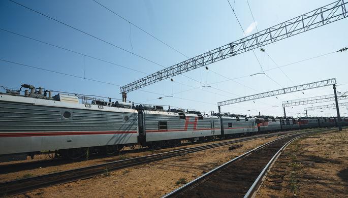 Пассажирский поезд столкнулся с автомобилем в Нижегородской области